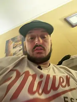 PoundedCajunGuy93 online show from March 16, 7:45 am