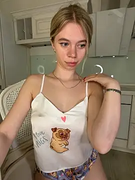 BellaSuns online show from May 14, 10:33 am
