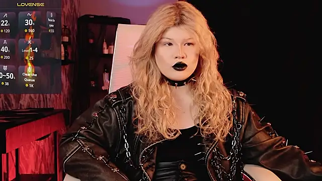 Snapshot of LilithNlsn chatting on March 23, 8:13 pm LilithNlsn online show from March 23, 8:13 pm