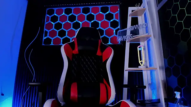 Max Hader  online show from March 27, 3:23 am