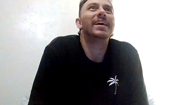 Snapshot of TallHungandCloudy69 chatting on March 6, 2:02 pm TallHungandCloudy69 online show from March 6, 2:02 pm