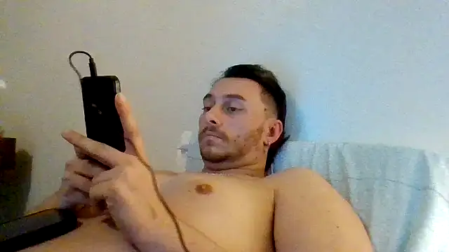 Snapshot of TallHungandCloudy69 chatting on March 7, 2:47 pm TallHungandCloudy69 online show from March 7, 2:47 pm