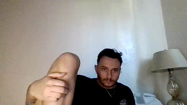 Snapshot of TallHungandCloudy69 chatting on March 11, 7:20 pm TallHungandCloudy69 online show from March 11, 7:20 pm