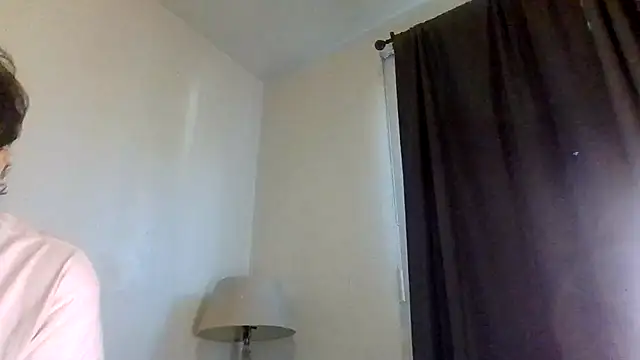 Snapshot of TallHungandCloudy69 chatting on March 28, 8:30 pm TallHungandCloudy69 online show from March 28, 8:30 pm