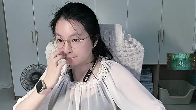 Eeya-36 online show from May 19, 2:01 pm