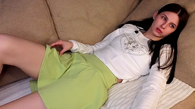 Snapshot of KerstinMaynor chatting on April 4, 12:46 pm KerstinMaynor online show from April 4, 12:46 pm