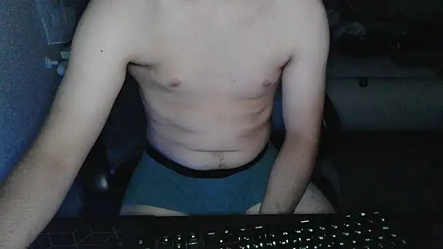 Snapshot of freklogas chatting on June 13, 9:57 pm freklogas online show from June 13, 9:57 pm