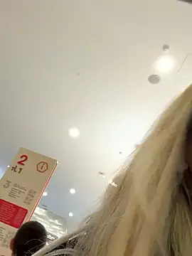 Snapshot of DarkAng3IX chatting on March 19, 1:26 pm DarkAng3IX online show from March 19, 1:26 pm