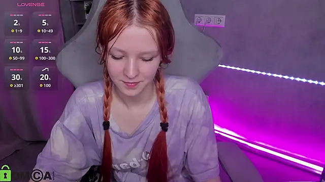 Emma Dusk online show from May 15, 11:45 pm