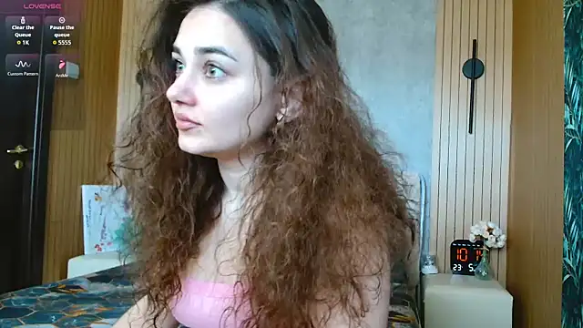 KatarinaHeaven online show from May 3, 7:14 am