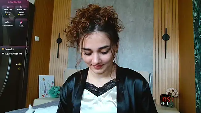 KatarinaHeaven online show from May 4, 7:59 am