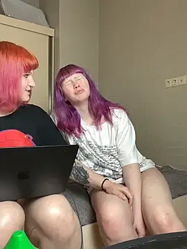 AlexaGudz online show from April 26, 6:49 pm