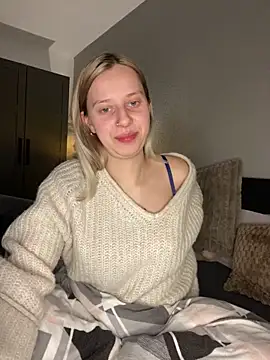 Snapshot of SecretLnkd chatting on March 5, 4:52 am SecretLnkd online show from March 5, 4:52 am