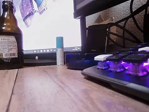 Snapshot of FuckBoyNRW86 chatting on April 5, 12:52 am FuckBoyNRW86 online show from April 5, 12:52 am