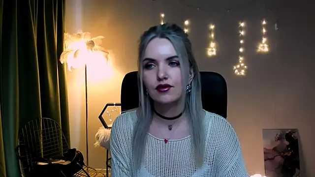 Snapshot of AliceSmite chatting on March 26, 12:55 pm AliceSmite online show from March 26, 12:55 pm