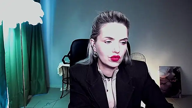 AliceSmite online show from May 28, 11:18 am