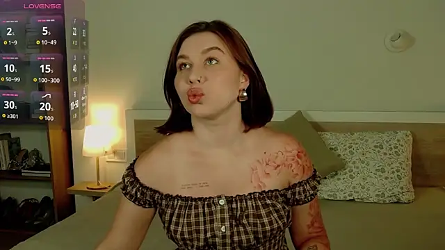 HermioneMoon online show from June 14, 10:28 am