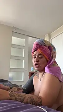 javieritr4 online show from March 11, 3:40 pm