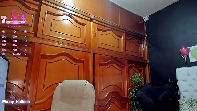 Snapshot of ebony_katterin chatting on March 7, 12:13 pm ebony katterin online show from March 7, 12:13 pm