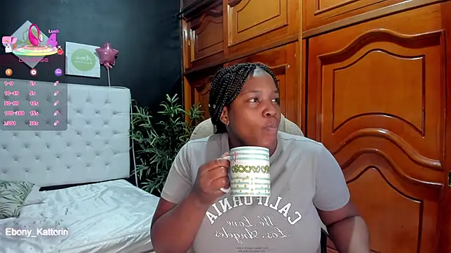 Snapshot of ebony_katterin chatting on March 17, 11:35 am ebony katterin online show from March 17, 11:35 am