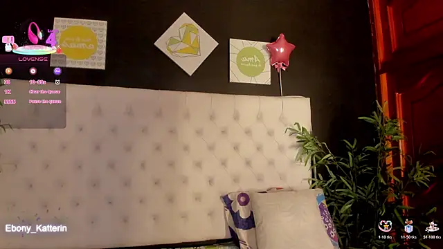 Snapshot of ebony_katterin chatting on March 26, 11:49 am ebony katterin online show from March 26, 11:49 am