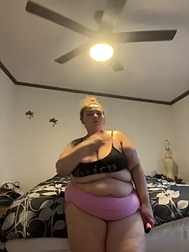 bbwnikki69 online show from March 28, 10:53 pm