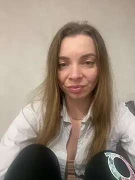 Snapshot of Luna2547 chatting on March 3, 8:48 pm Luna2547 online show from March 3, 8:48 pm