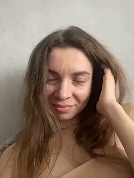 Snapshot of Luna2547 chatting on March 4, 10:32 am Luna2547 online show from March 4, 10:32 am