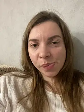 Snapshot of Luna2547 chatting on March 6, 8:27 pm Luna2547 online show from March 6, 8:27 pm