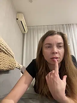 Snapshot of Luna2547 chatting on March 9, 8:46 pm Luna2547 online show from March 9, 8:46 pm