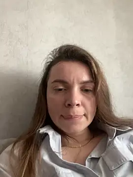 Snapshot of Luna2547 chatting on March 14, 2:22 pm Luna2547 online show from March 14, 2:22 pm