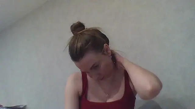 Snapshot of Luna2547 chatting on March 23, 9:08 pm Luna2547 online show from March 23, 9:08 pm