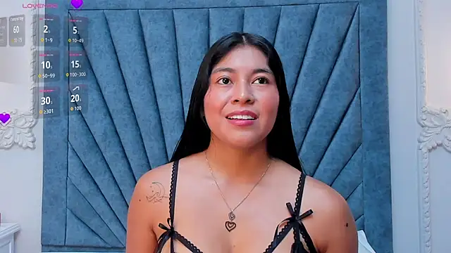 Snapshot of Leandra-Johnson chatting on April 1, 1:34 pm Leandra-Johnson online show from April 1, 1:34 pm