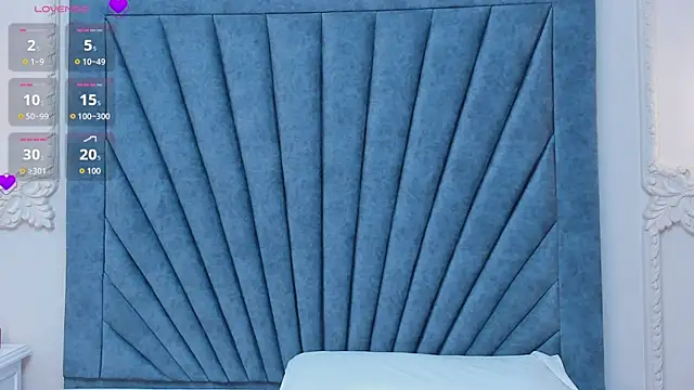 Snapshot of Leandra-Johnson chatting on April 1, 1:41 pm Leandra-Johnson online show from April 1, 1:41 pm