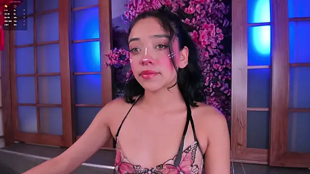 foxy hannah online show from May 1, 6:01 pm