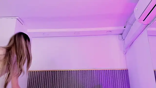 Snapshot of ashvalentine_ chatting on April 2, 7:44 pm ashvalentine online show from April 2, 7:44 pm