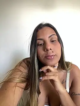 kifanyy online show from May 31, 3:52 pm