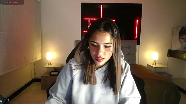  chloe 1 online show from March 4, 12:44 pm