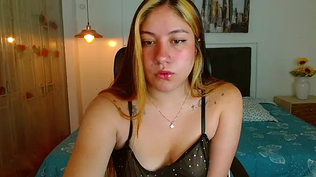 Snapshot of samanthachop chatting on April 6, 1:45 pm samanthachop online show from April 6, 1:45 pm