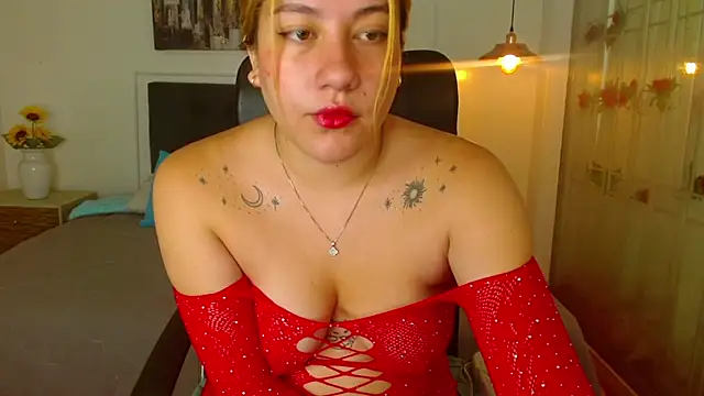 Snapshot of samanthachop chatting on April 16, 1:23 pm samanthachop online show from April 16, 1:23 pm