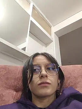 Snapshot of Naomimolie chatting on March 17, 12:19 pm Naomimolie online show from March 17, 12:19 pm