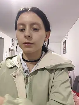 Snapshot of Naomimolie chatting on April 1, 11:33 am Naomimolie online show from April 1, 11:33 am