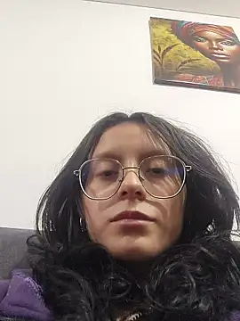 Snapshot of Naomimolie chatting on April 8, 11:21 am Naomimolie online show from April 8, 11:21 am