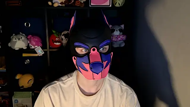 Snapshot of MellPUP chatting on June 22, 11:40 am MellPUP online show from June 22, 11:40 am