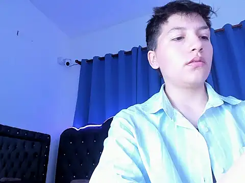 Snapshot of Taveko_Soler chatting on March 11, 7:09 pm Taveko Soler online show from March 11, 7:09 pm