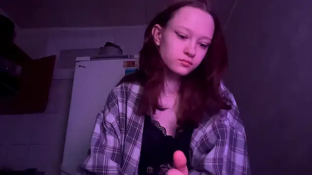 Snapshot of HousedMud chatting on March 20, 9:08 pm HousedMud online show from March 20, 9:08 pm