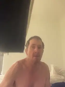 MrBombasticxxx online show from May 14, 7:31 pm
