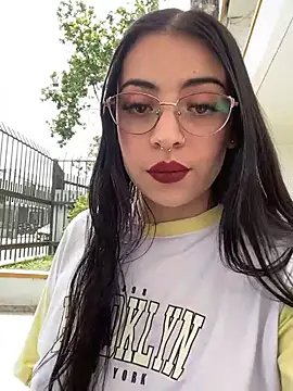 Snapshot of Morgana_Pink chatting on May 20, 4:02 pm Morgana Pink online show from May 20, 4:02 pm