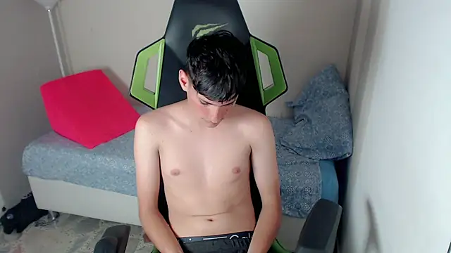 Snapshot of Pablito_junior chatting on March 30, 3:40 am Pablito junior online show from March 30, 3:40 am