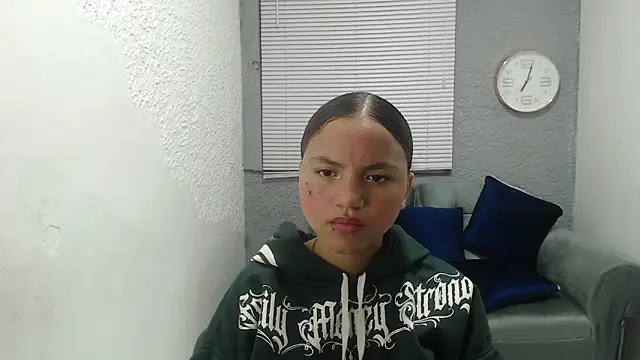 Snapshot of kimmyfuckass chatting on April 1, 12:17 pm kimmyfuckass online show from April 1, 12:17 pm